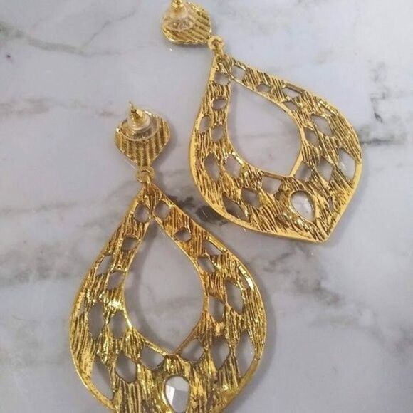 Red Jewel Cutout Teardrop Earrings - Picture 4 of 5